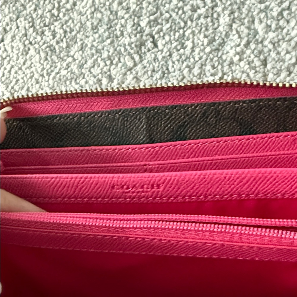 Coach Fuchsia Women's Wallet - Picture 4 of 8